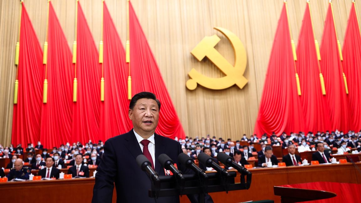 Den kinesiske presidenten Xi Jinping under sitt tal till det kommunistiska partiets kongress. Foto: Ju Peng/AP/TT 