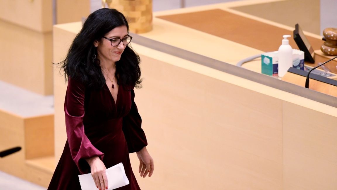 Amineh Kakabaveh anser inte att S uppfyllt sin del av avtalet. Foto: Erik Simander/TT