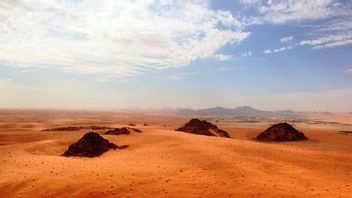 This undated photo provided by the Palaeodeserts Project in September 2021 shows the Jubbah Oasis in northern Saudi Arabia, where humans were repeatedly present during periods of increased rainfall over hundreds of thousands of years. Photo: Ceri Shipton/Palaeodeserts Project via AP/TT