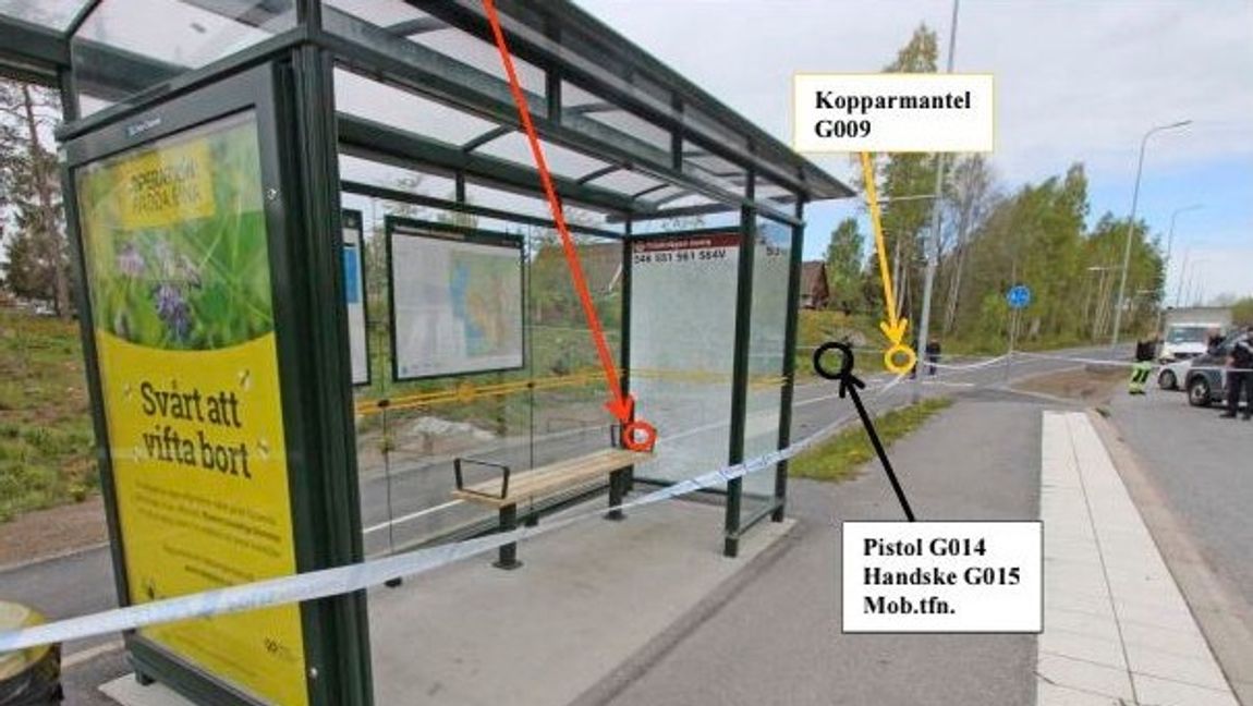 16-åringen ska ha attackerat offret vid en busshållplats i Järfälla den 19 maj 2020. Foto: Polisens förundersökningsprotokoll