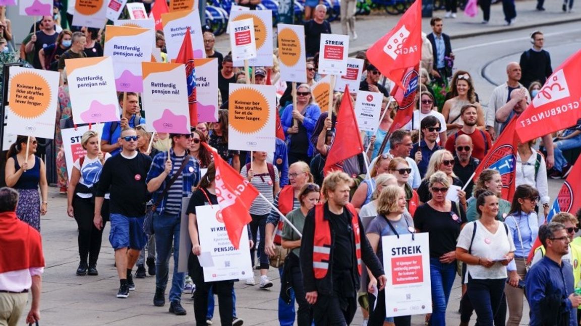 NTL-medlemmar demonstrerar tillsammans med fackförbundet Creo i Oslo tidigare i september. Foto: Håkon Mosvold Larsen/NTB/TT