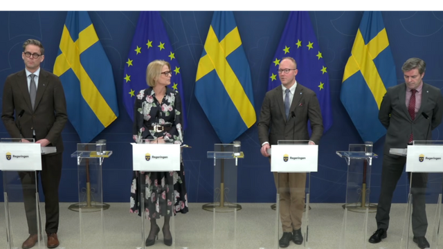 Finansminister Elisabeth Svantesson (M) med flera under måndagens pressträff om bidragsreformen. Foto: Regeringskansliet/YouTube