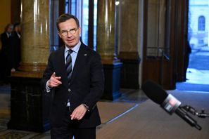 Ulf Kristersson i Helsingfors på tisdagen. Heikki Saukkomaa/Lehtikuva via AP/TT