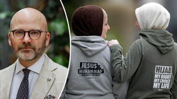 ”Med en uppdaterad arbetsordning kan vi garantera att institutionen är en fristad för kvinnor, inte ytterligare en plats för islamiskt förtryck”, skriver Charlie Weimers (SD). Foto: Caisa Rasmussen/Frank Augstein/AP/TT