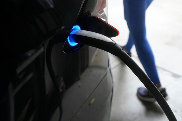 Försäljningskollaps för batteridrivna elbilar i EU. Arkivbild Jeff Chiu AP/TT