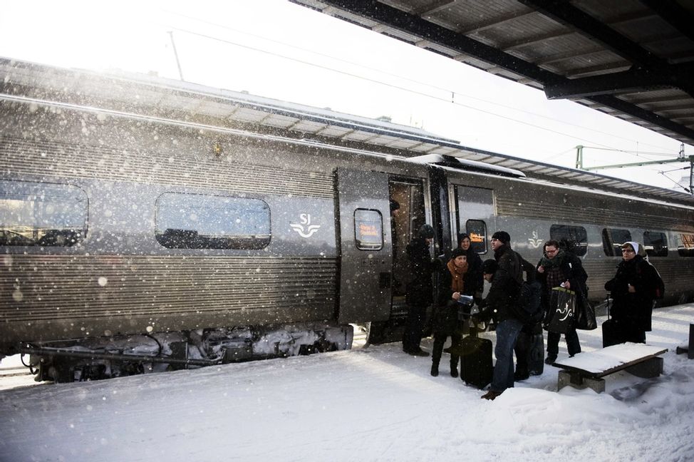 Flera tåg ställs in på grund av snöoväder. Arkivbild.  Adam Ihse/TT