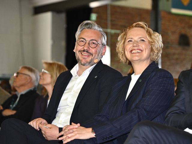Muharrem Demirok och Anna-Karin Hatt under Centerpartiets extrastämma. Anders Wiklund/TT