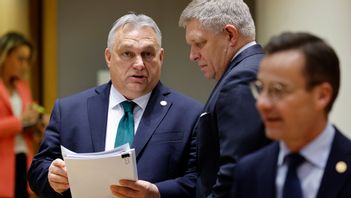 Ungerns premiärminister Viktor Orbán och Sveriges statsminister Ulf Kristersson i förgrunden. Arkivbild. Foto: GEERT VANDEN WIJNGAERT/AP/TT