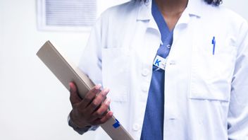 Genrebild. Den nya könstillhörighetslagen innebär att könsidentitet kan prövas av läkare under endast ett besök, utan krav på diagnos. Foto: Isabell Höjman/TT