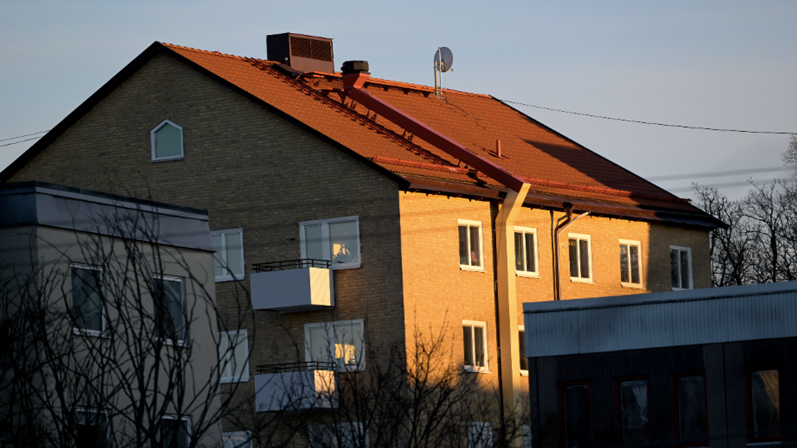 Bostadshus i kvällssolljus i Solna. Foto: Janerik Henriksson/ TT