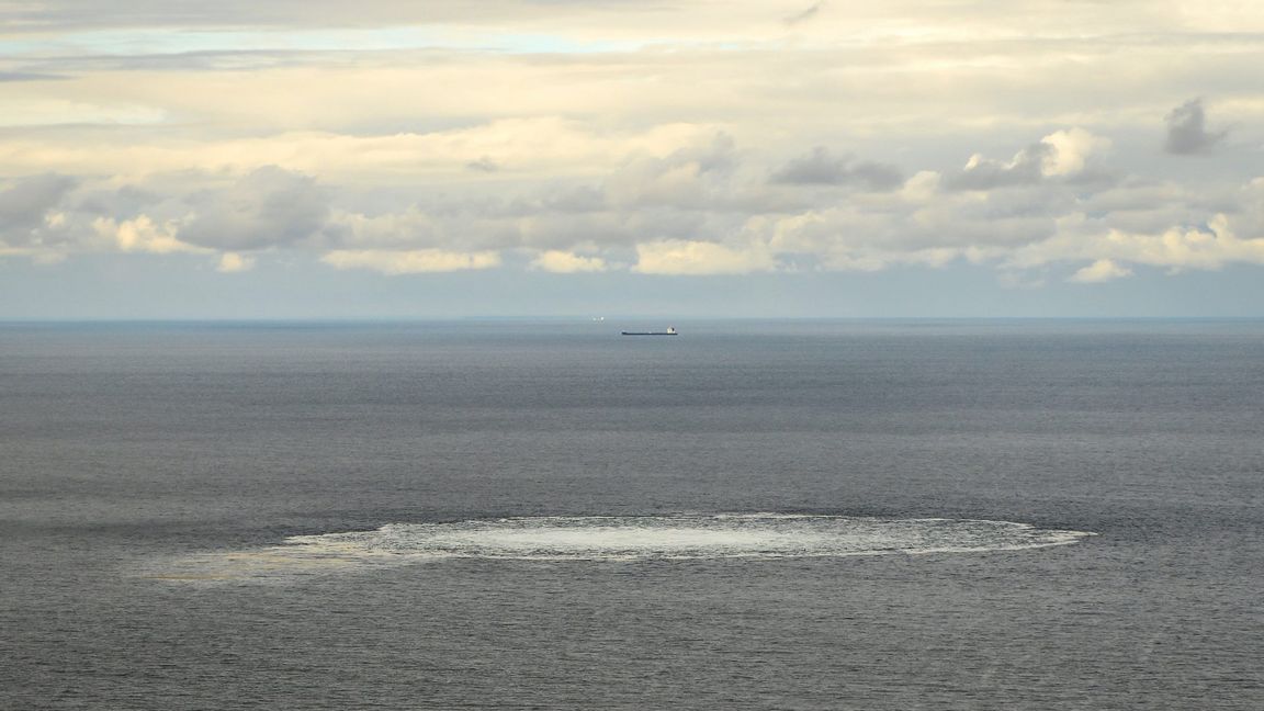 Gasläckan vid Nord stream 2 utanför Bornholm. Foto: Danska Forsvaret/TT  