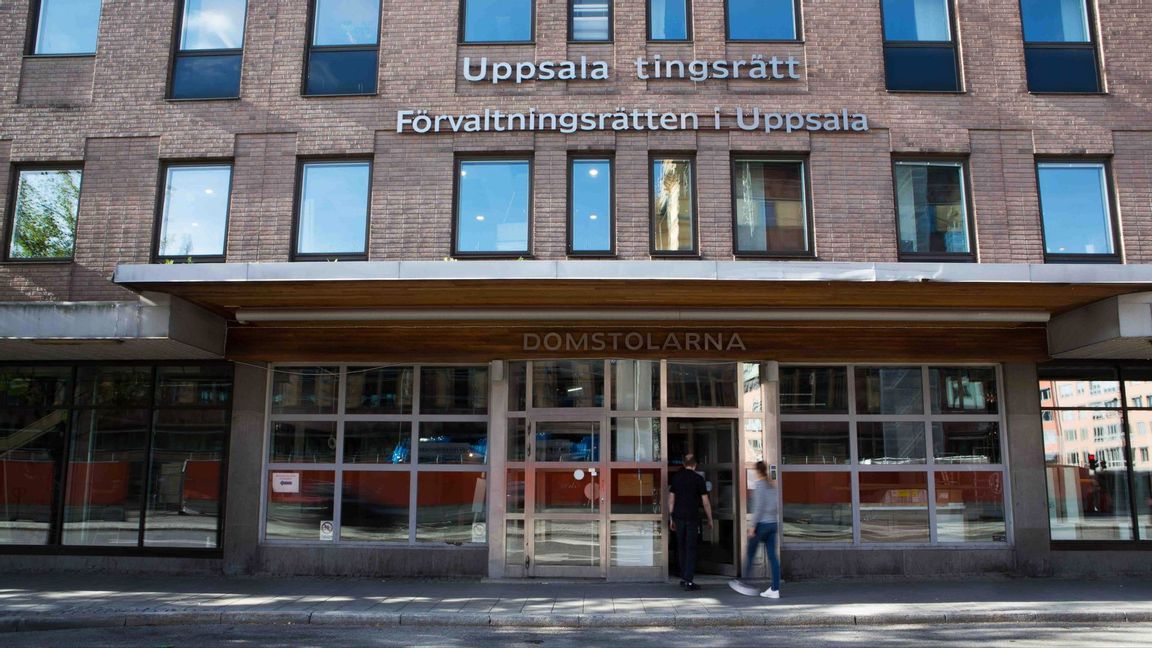 86-åriga Elsa ska vittna i Uppsala tingsrätt. Foto: Ewa Ahlin/Sveriges Domstolar