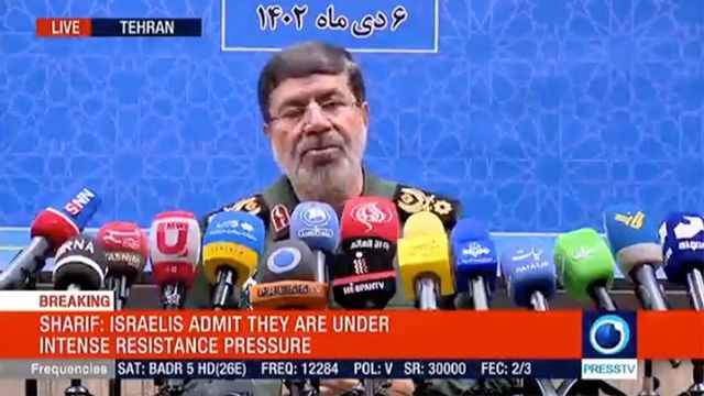  generalen och talespersonen för IRGC Ramazan Sharif vid en presskonferens tidigare på onsdagskvällen. Foto: Skärmavbild X/PressTV