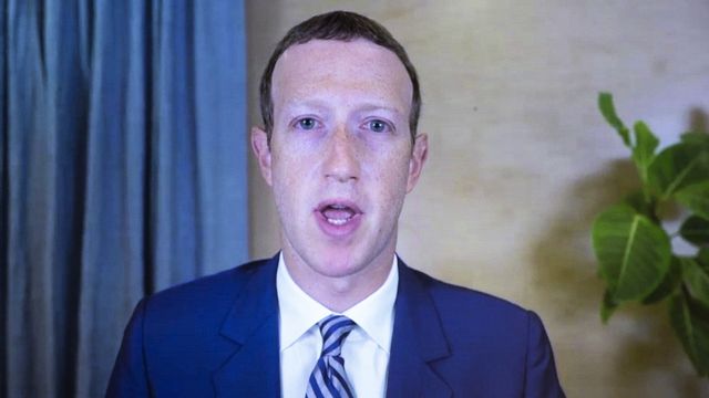 Mark Zuckerberg, vd för Facebook, när han vittnar inför den amerikanska senaten.
Foto: Michael Reynolds/AP.