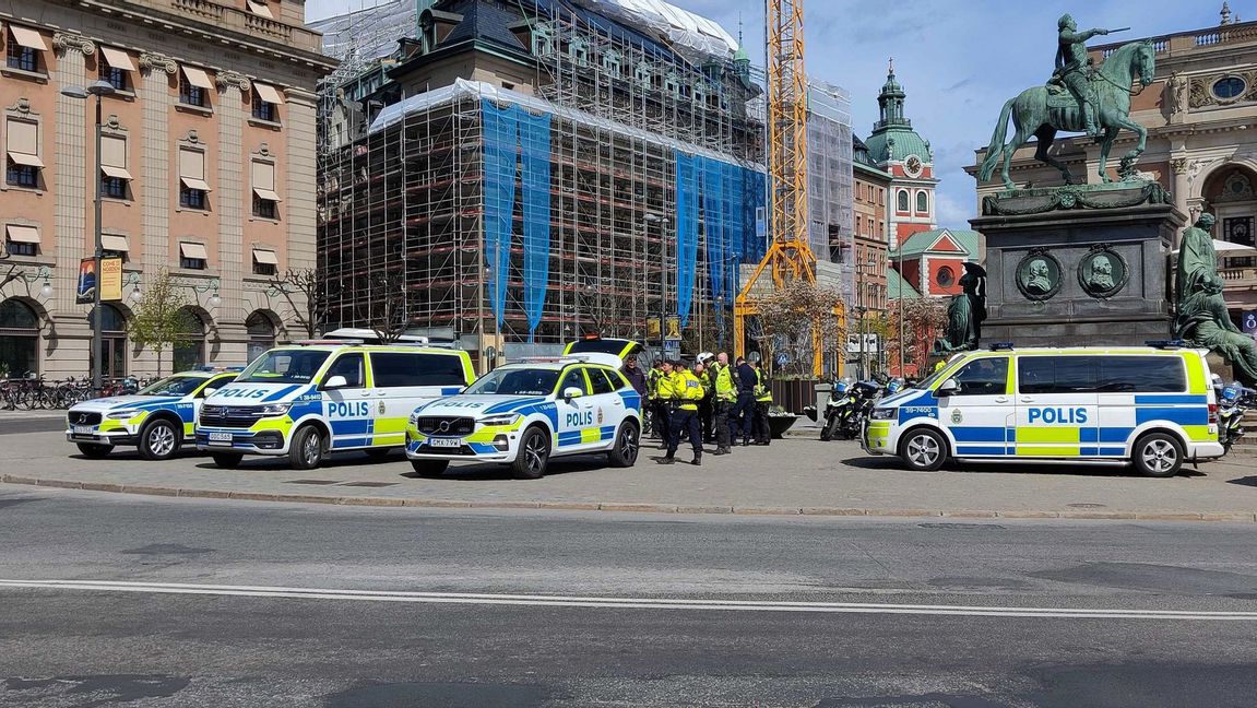 Stor polisbevakning inför norska kronprinsparets ankomst till Stockholm. Foto: Tomas Hedlund