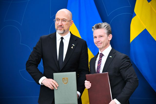 Ukrainas försvarsminister Denys Sjmyhal och Sveriges försvarsminister Pål Jonson (M) på pressträffen på torsdagen. Foto: Lars Schröder/TT