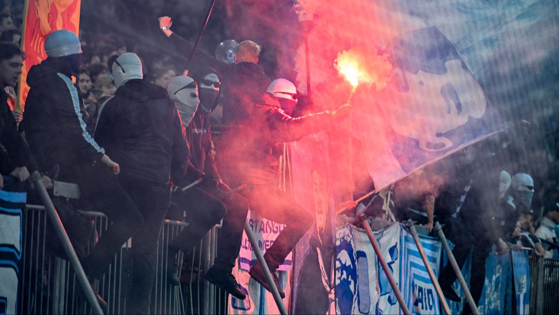 Maskerade Malmö-supportrar i en match tidigare i år. Jessica Gow/TT