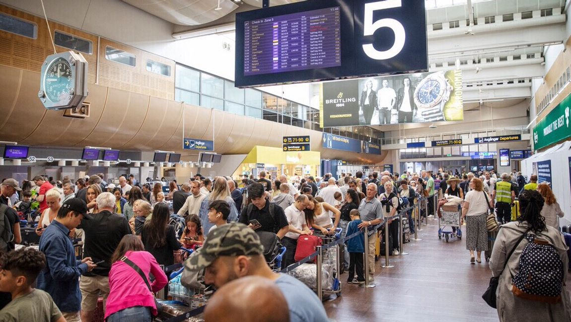 Kaoset på Arlanda var inte bara timmar av väntan utan också flygningar som försenades eller ställdes in. Foto: Linus Sundahl-Djerf/SvD/TT