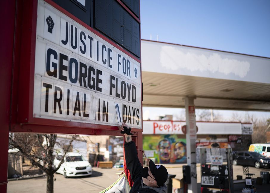 Nu inleds rättegången mot den polis som står åtalad för dråp.
Foto: Jeff Wheeler/AP