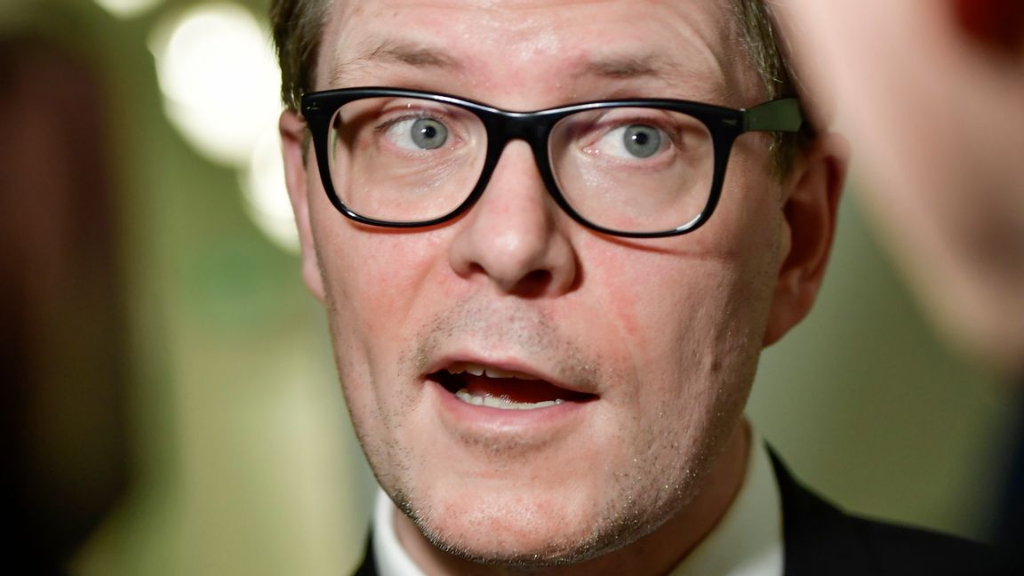 Lars Hjälmered är ordförande i riksdagens näringsutskott där frågan idag ska väckas om ett initiativ till att ändra i kärntekniklagen. Foto: Stina Stjernkvist/TT.