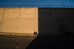 Många dödades när styrker försökte gripa en ex-chef för det ökända Saydnaya-fängelset. Leo Correa/AP/TT