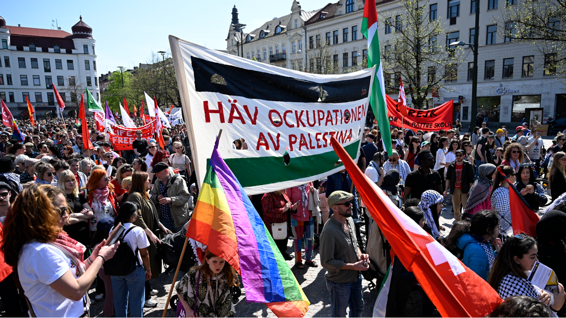 ”Queers for Gaza, Cows for McDonalds!” -Jens Ganman. FOTO: Johan Nilsson/TT