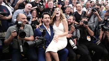 Skådespelarna Edgar Ramirez och Ana De Armas framför fotograferna på Cannesfestivalen 2016. Arkivbild. Foto: Thibault Camus/AP/TT 