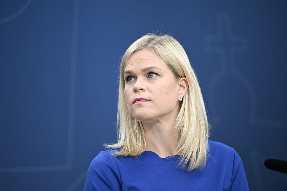 Jämställdhets- och biträdande arbetsmarknadsminister Paulina Brandberg (L) under en pressträff på onsdagen. Foto: Fredrik Sandberg/TT