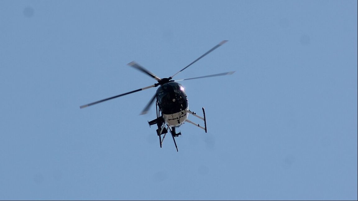 Både helikoptrar och sjöpolis har satts in i insatsen. Foto: Noah Wulf (CC BY-SA 4.0)