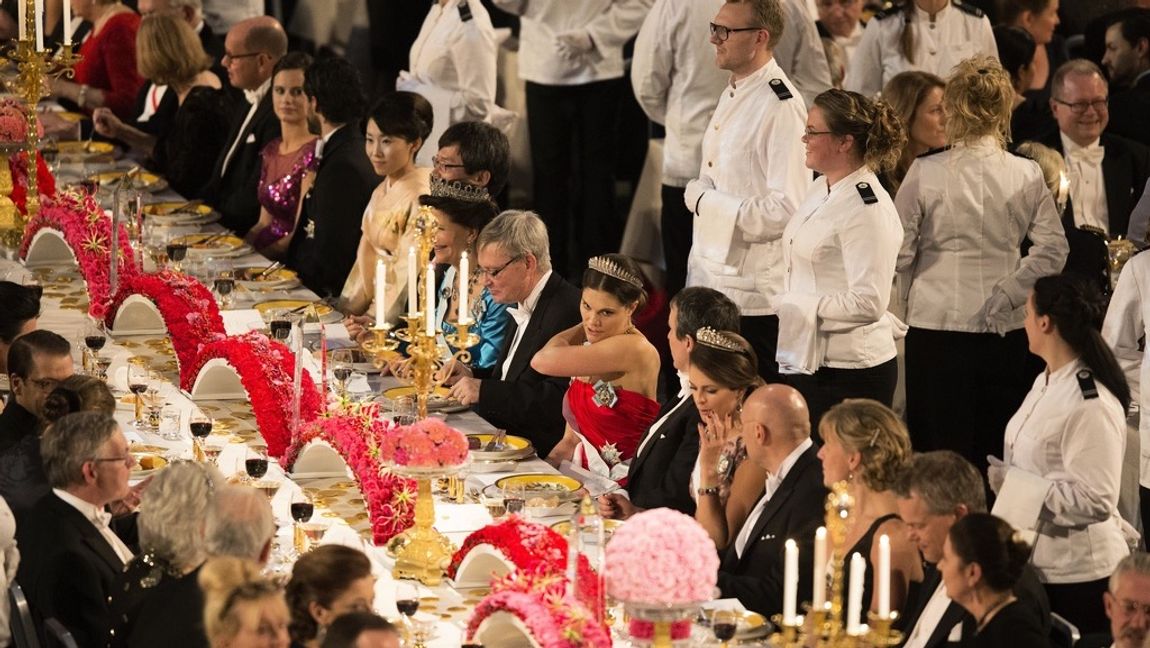 Allt mer av diskussionen inför Nobelfesten fokuserar på vem som inte får komma och därmed skapas två lag. Det är olyckligt att inte låta Nobelpriset vara enande. Foto: Charles Hammarsten/TT