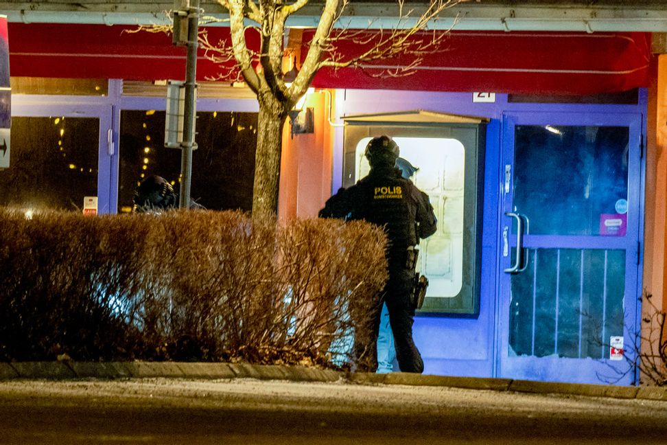 En explosion inträffade i Nacka i början av februari, där polisen bedömde att någon form av fyrverkeribomb användes. Foto: Roger Vikström/TT