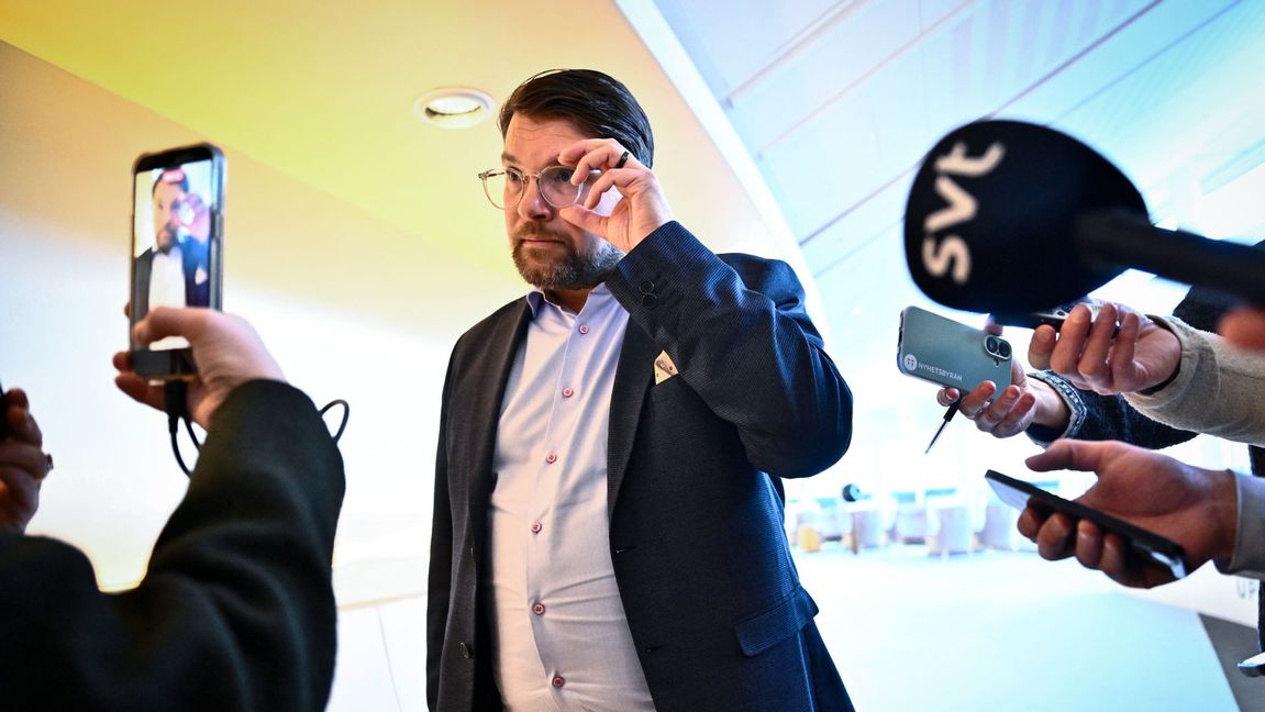 Jimmie Åkesson (SD) kom försent till partiets pressträff. Foto: Henrik Montgomery/TT