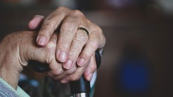 Språksvårigheter bland personalen är ett problem i tre av fyra kommuner. Foto: Alexa/Pixabay