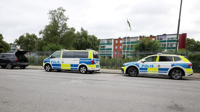 Ung man död efter en skottlossning i Malmö. Foto: Andreas Hillergren/TT