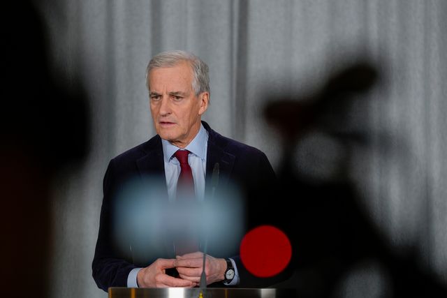 Norges statsminister Jonas Gahr Støre (Ap) på sin presskonferens i Oslo. Foto: Terje Pedersen/NTB/TT