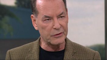 Stefan Krakowski, överläkare i psykiatri och författare till en bok om incelkulturen, varnar för att unga isolerade män radikaliseras online. Foto: TT/Skärmdump