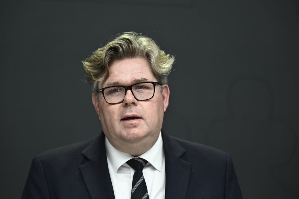 Justitieminister Gunnar Strömmer (M) besöker under måndagen och tisdagen Abu Dhabi i Förenade arabemiraten för att stärka det rättsliga samarbetet mellan länderna. Arkivbild. Foto: Christine Olsson/TT