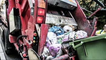 Sopkostnader är en av flera taxor som ökat kraftigt för de boende. Arkivbild. Foto: Tomas Oneborg/SvD/TT