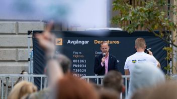Partiledaren för Alternativ för Sverige, Gustav Kasselstrand håller torgmöte på Stortorget i Malmö. Foto: Johan Nilsson / TT 