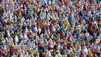 Människor är lyckligtvis bra på att överleva – även om det ställer till med nya problem. Foto: Rajanish Kakade / TT