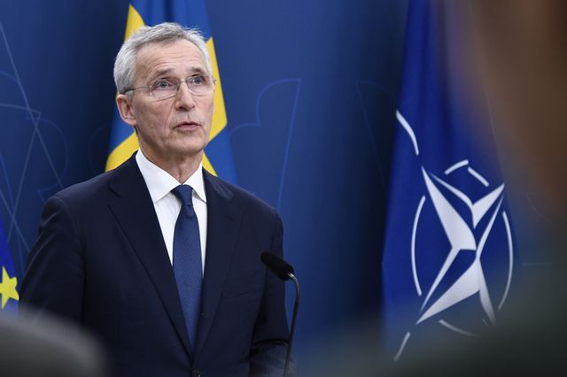 Natos tidigare generalsekreterare Jens Stoltenberg under en pressträff tillsammans med statsminister Ulf Kristersson (M). Lars Schröder/TT