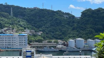Militära fartyg i den taiwanesiska staden Keelungs hamn. Arkivbild. Foto: Johnson Lai/AP/TT