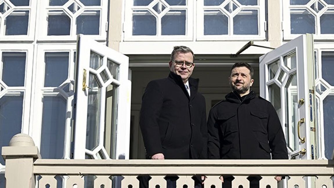 Finlands premiärminister Petteri Orpo med Ukrainas president Volodymyr Zelenskyj i Helsingfors den 19 mars. Bild: Antti Aimo-Koivisto/Lehtikuva via AP