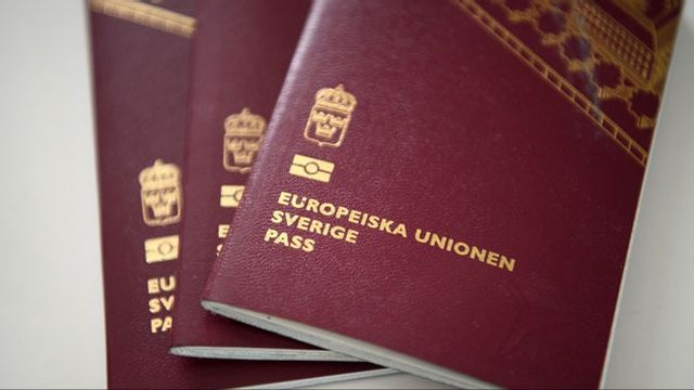 Nu kan det bli svårare att bli svensk medborgare. Foto: Henrik Montgomery/TT.