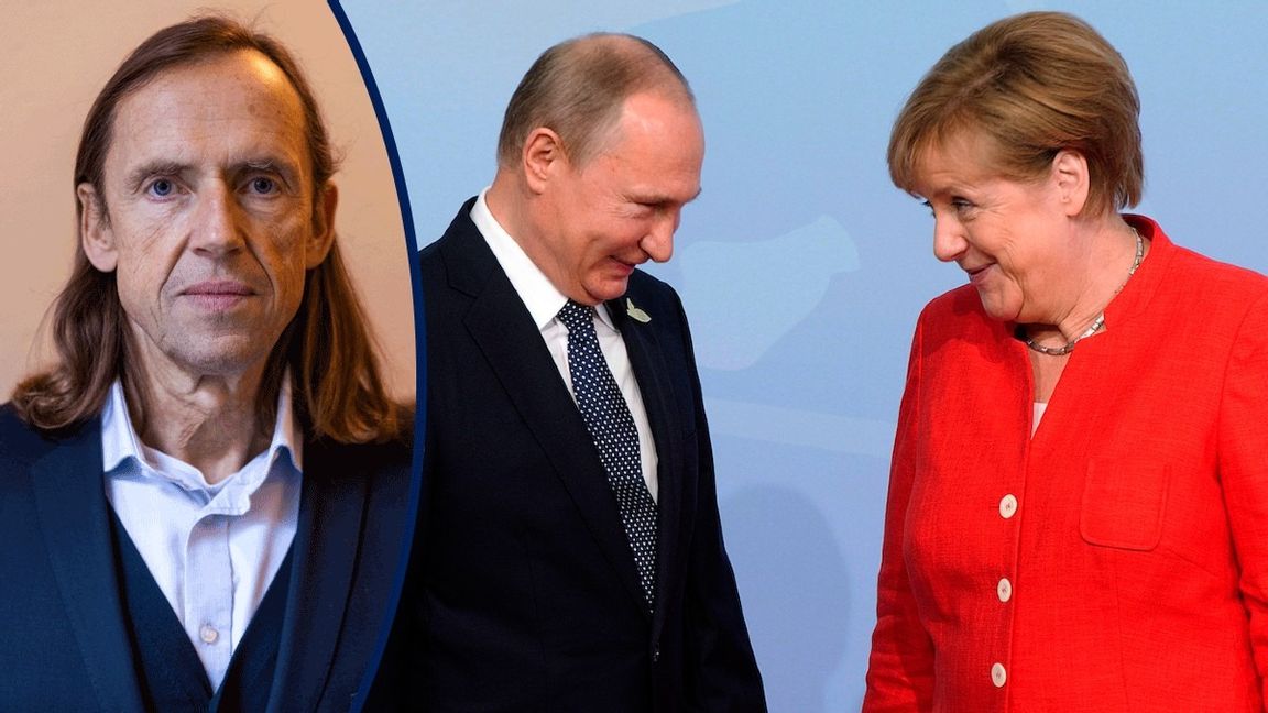 Vladimir Putin och Angela Merkel ser varandra djupt i ögonen på G20-mötet i Hamburg 2017. Foto: Ryan Remiorz/AP/TT