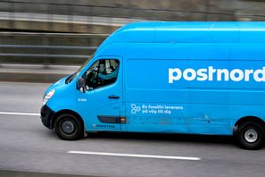 Postnord stryper farten på sina utdelningsbilar för att öka räckvidden på sina elfordon. Arkivbild. Janerik Henriksson/TT