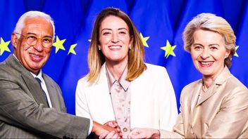 Roberta Metsola (i mitten), Europaparlamentets ordförande, med Ursula von der Leyen, EU-kommissionens ordförande, och António Costa, Europeiska rådets ordförande. Foto: EU-parlamentet