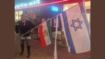 Innan flaggorna hamnade i Strömmen Skärmdump från Facebook