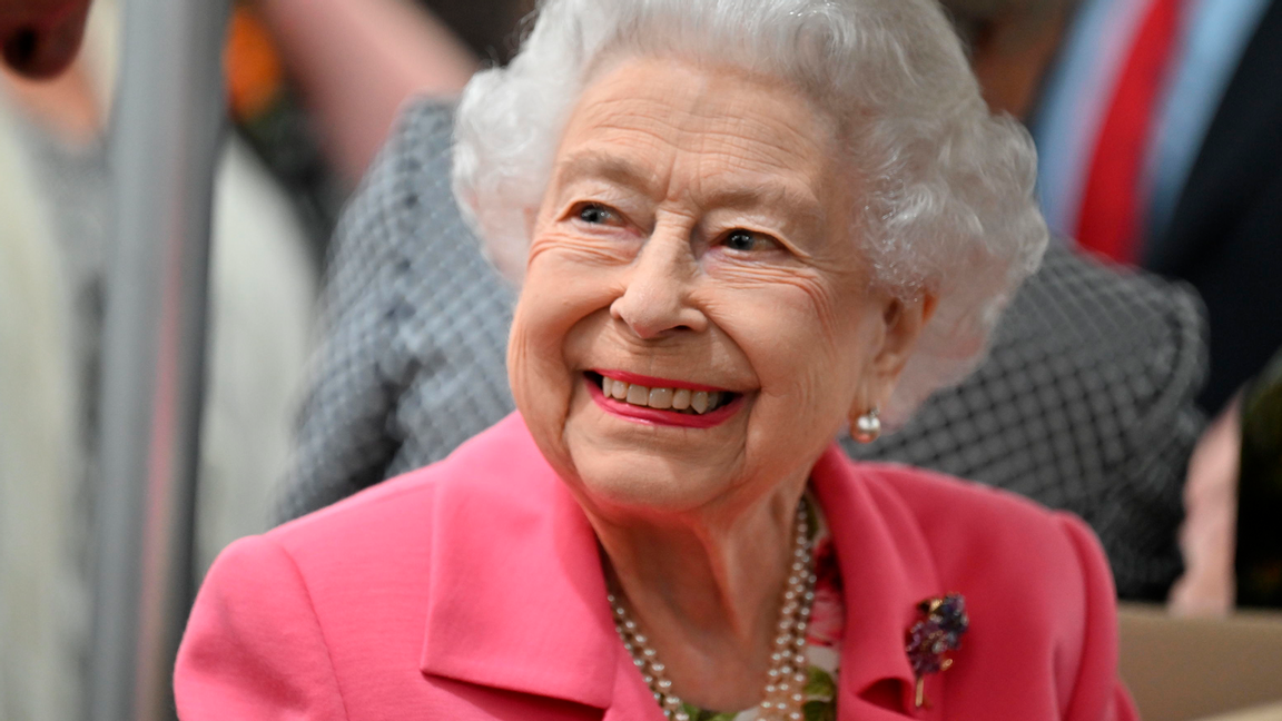 Drottning Elizabeth av Storbritannien firar 70 år på tronen. Foto: Paul Grover/AP/TT