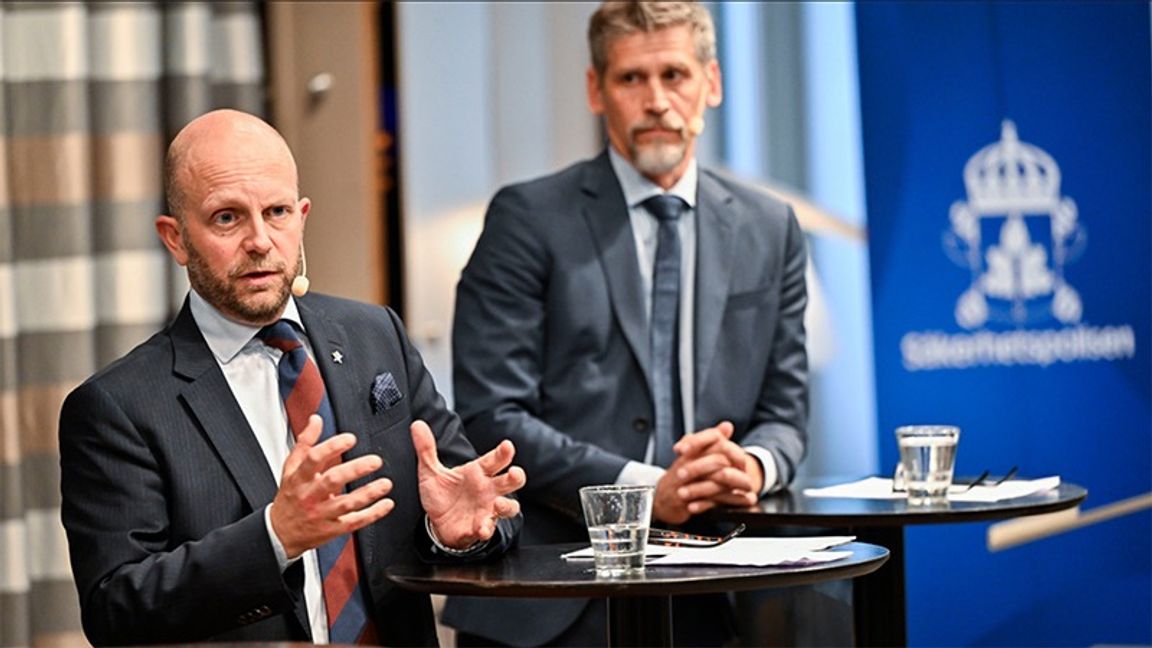 Kammaråklagare Henrik Olin och Daniel Stenling, chef för Säkerhetspolisens kontraspionage, under en pressträff i samband med att åtal väcks. Henrik Montgomery/TT